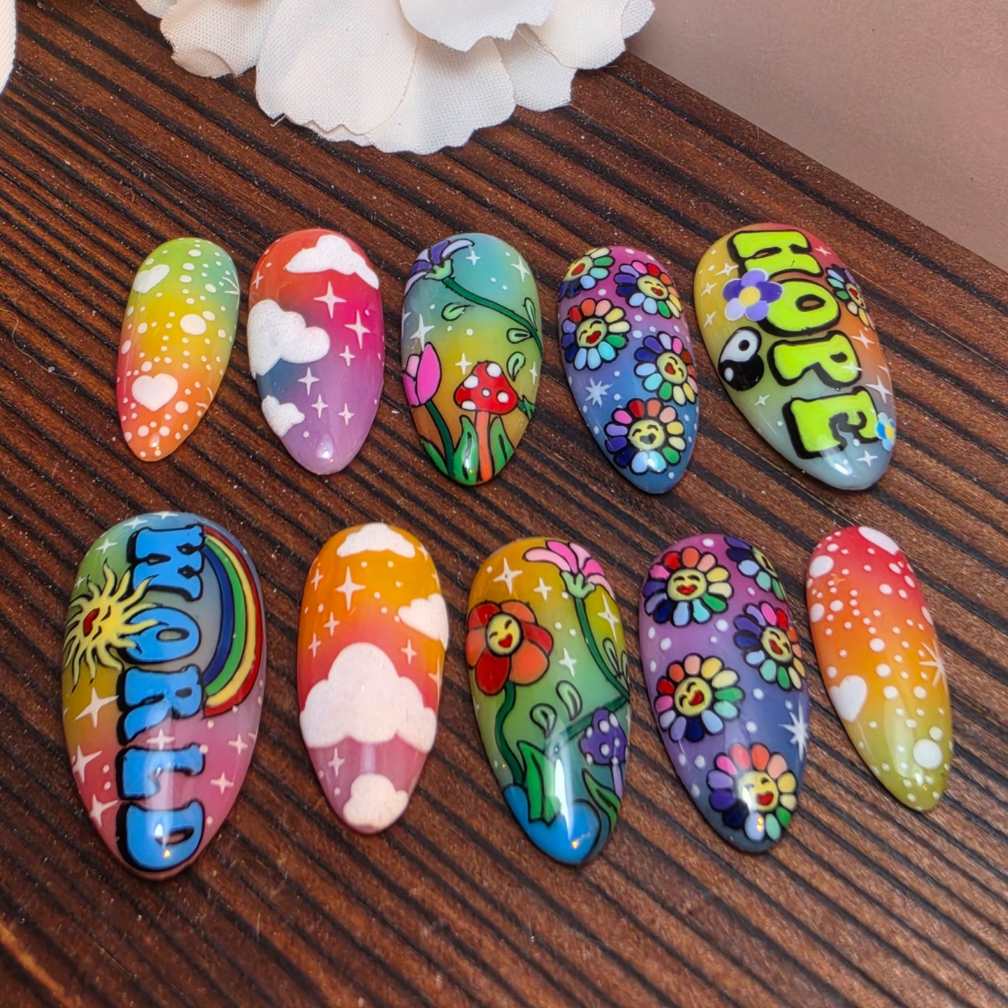 Hope World Press-On Nail Set